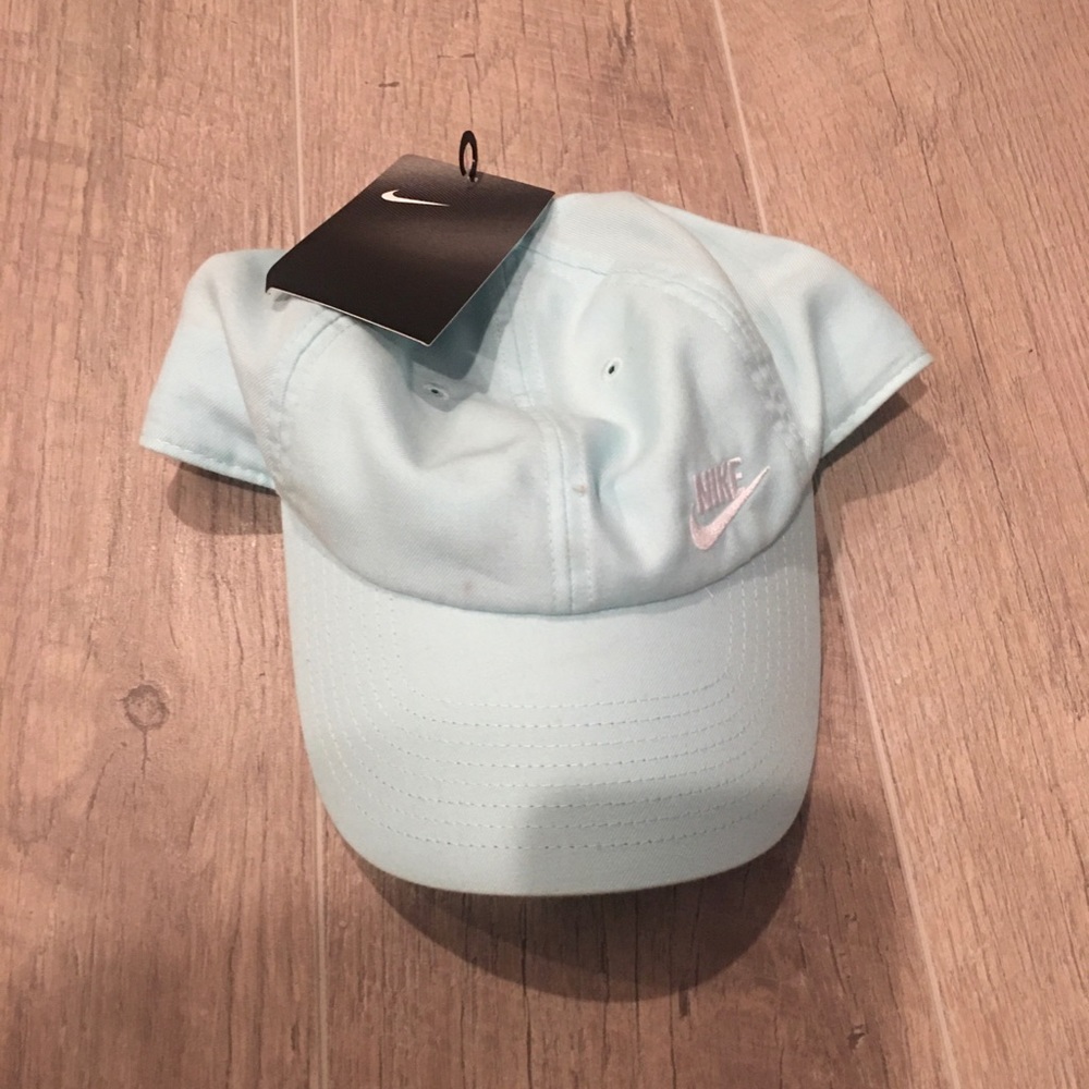 ✰ nike hat